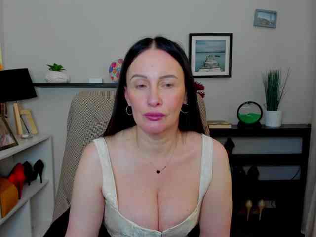 velvetJasmine webcam