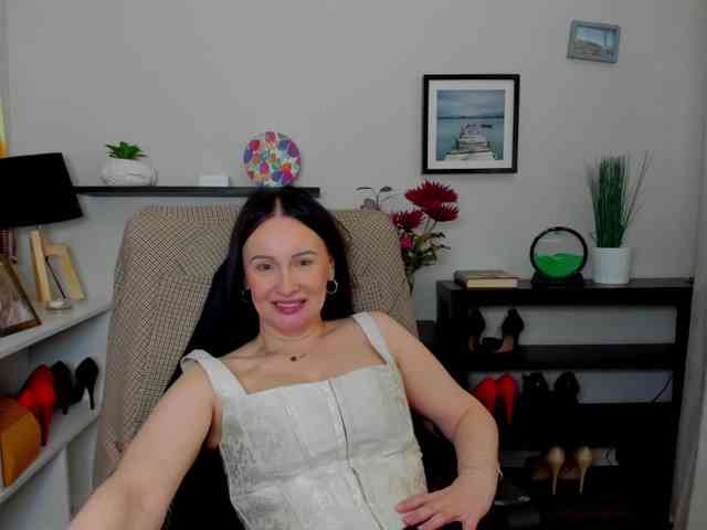 velvetJasmine webcam