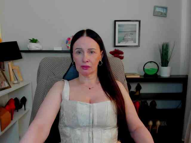 velvetJasmine webcam