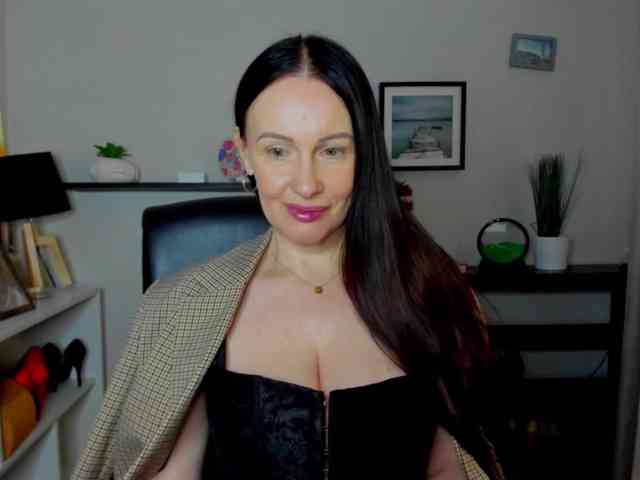 velvetJasmine webcam