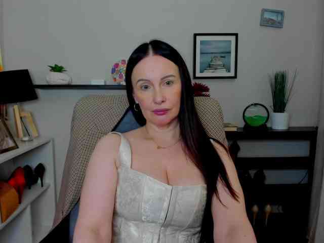 velvetJasmine webcam