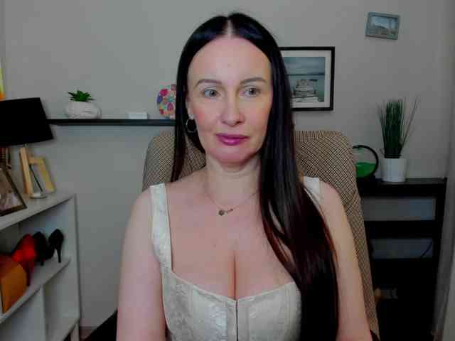 velvetJasmine webcam