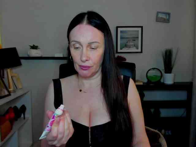 velvetJasmine webcam