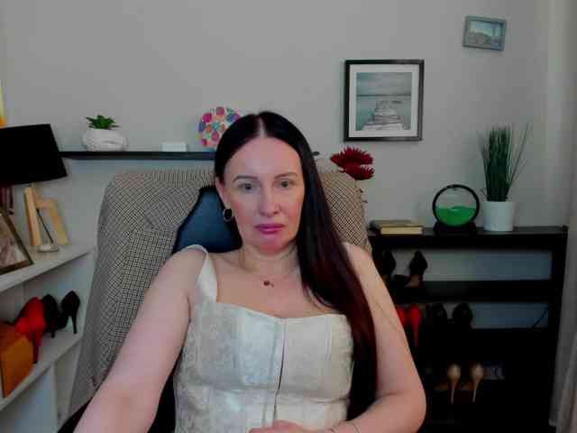 velvetJasmine webcam