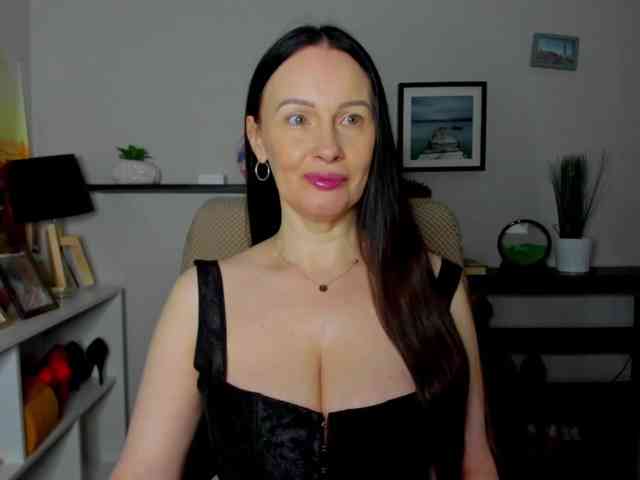 velvetJasmine webcam
