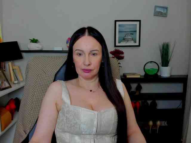 velvetJasmine webcam