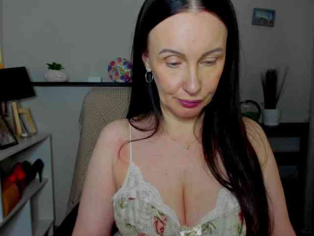 velvetJasmine webcam