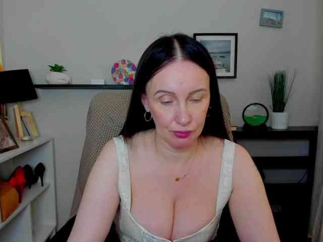 velvetJasmine webcam