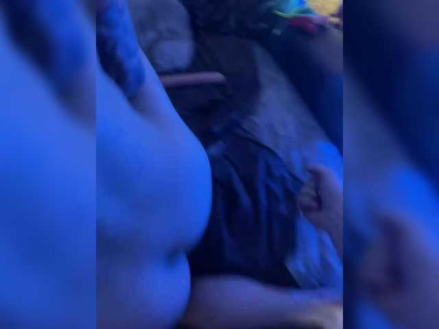 Entra en el chat con el modelo razvedos5 razvedos5