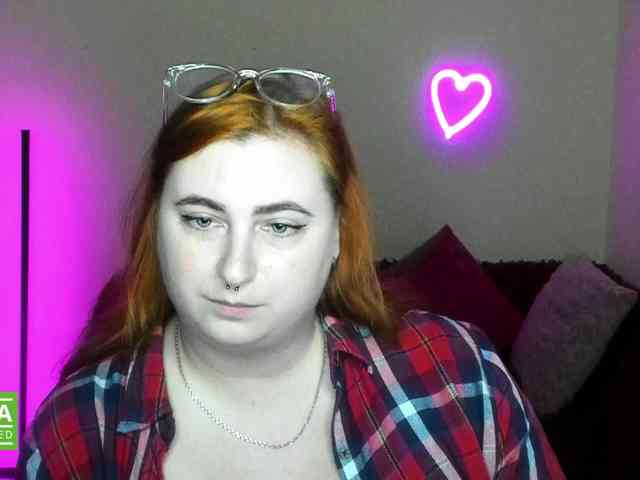 Aliciaredluv webcam