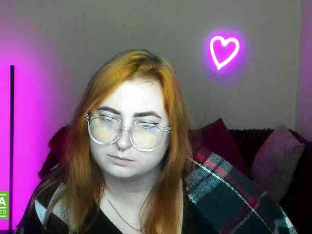 Aliciaredluv webcam