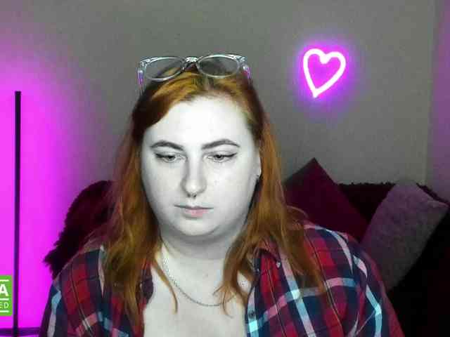 Aliciaredluv webcam