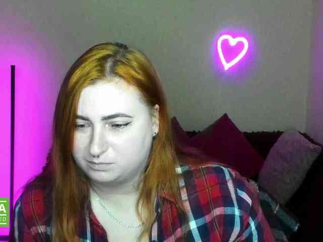 Aliciaredluv webcam