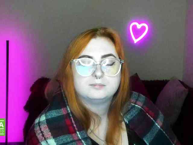 Aliciaredluv webcam