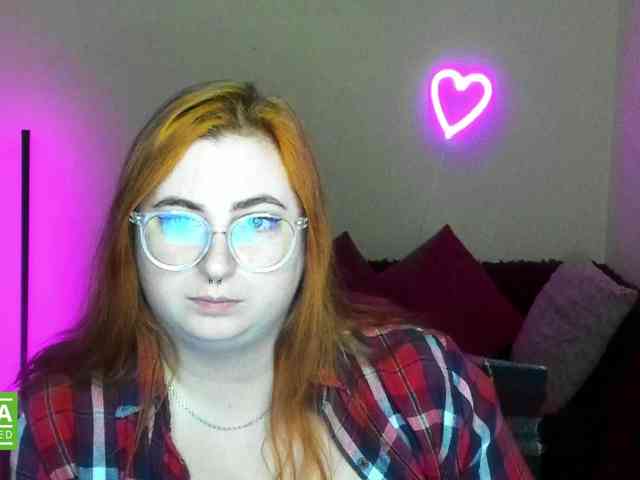 Aliciaredluv webcam