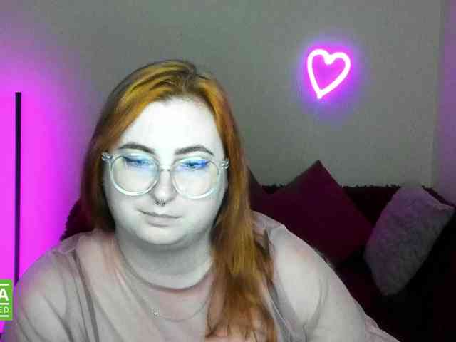 Aliciaredluv webcam