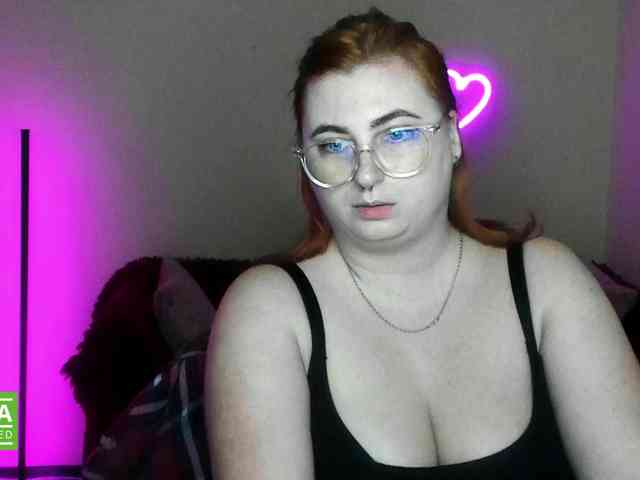 Aliciaredluv webcam