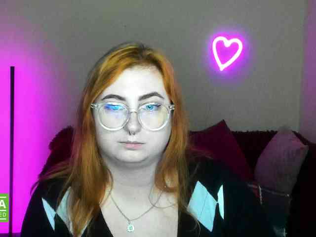 Aliciaredluv webcam