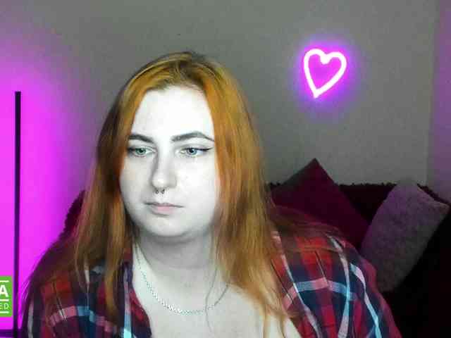 Aliciaredluv webcam