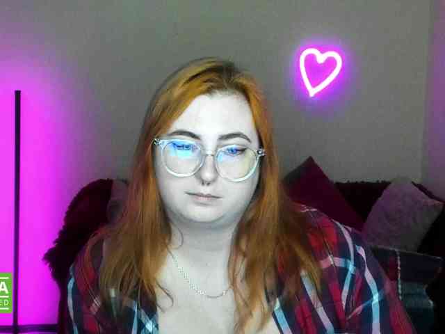 Aliciaredluv webcam