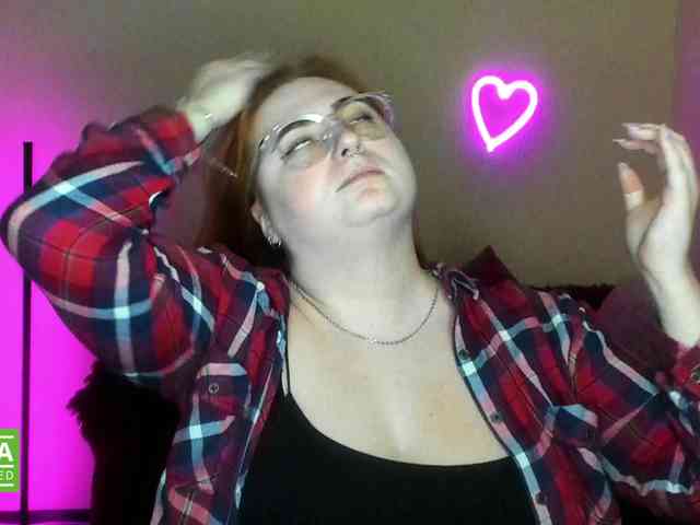 Aliciaredluv webcam
