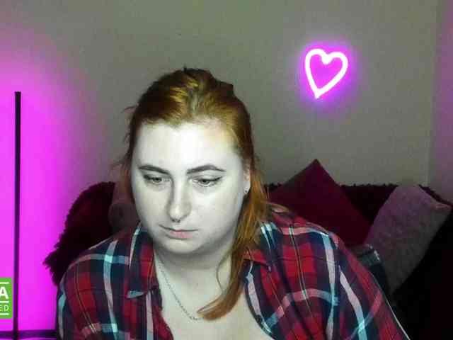 Aliciaredluv webcam