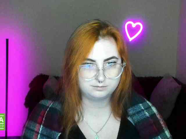 Aliciaredluv webcam