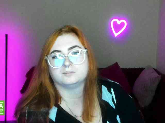 Aliciaredluv webcam