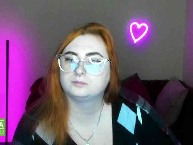 Aliciaredluv webcam