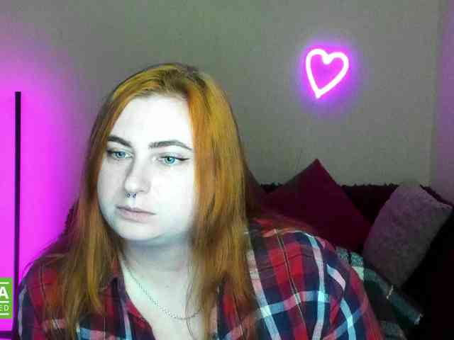 Aliciaredluv webcam
