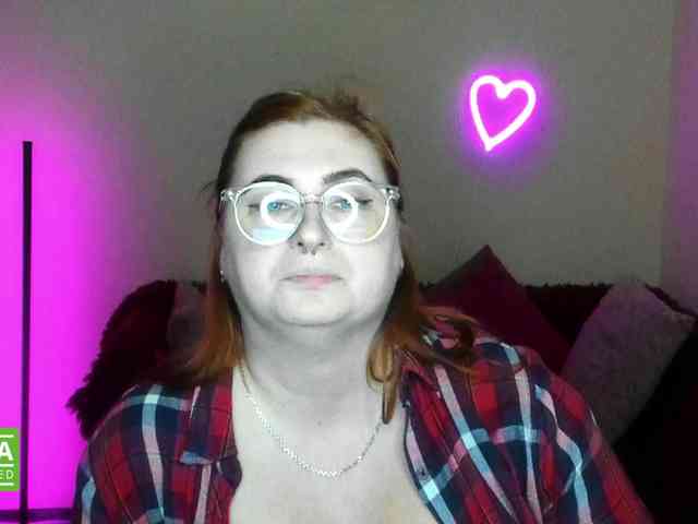 Aliciaredluv webcam
