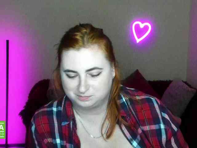 Aliciaredluv webcam