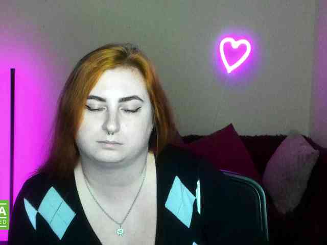 Aliciaredluv webcam
