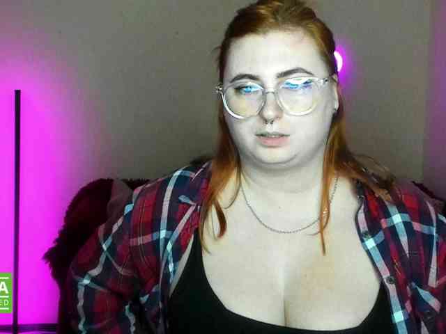 Aliciaredluv webcam