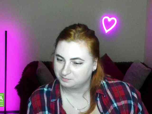 Aliciaredluv webcam