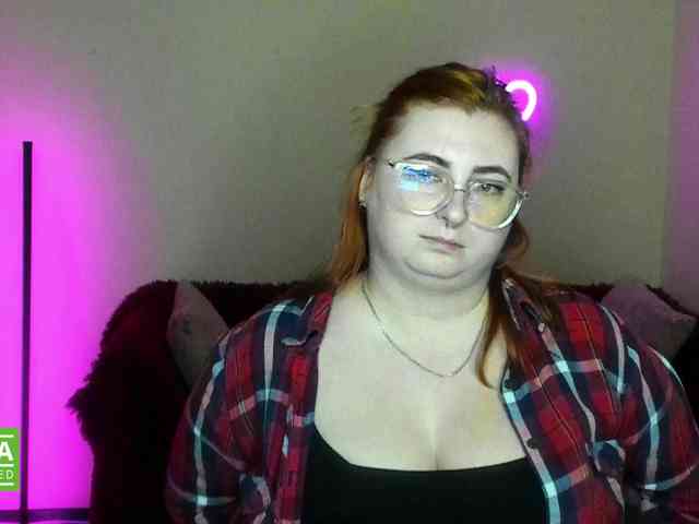Aliciaredluv webcam