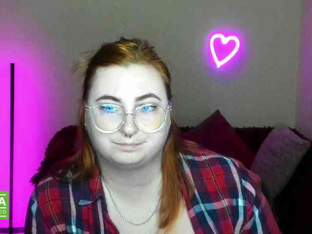Aliciaredluv webcam