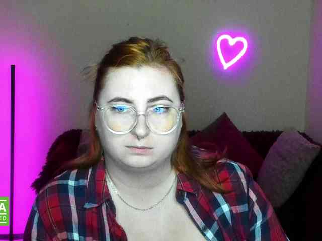 Aliciaredluv webcam