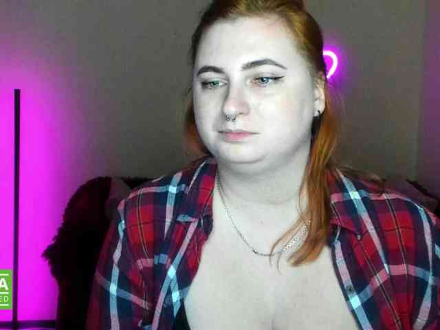 Aliciaredluv webcam