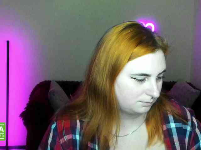 Aliciaredluv webcam