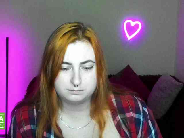Aliciaredluv webcam