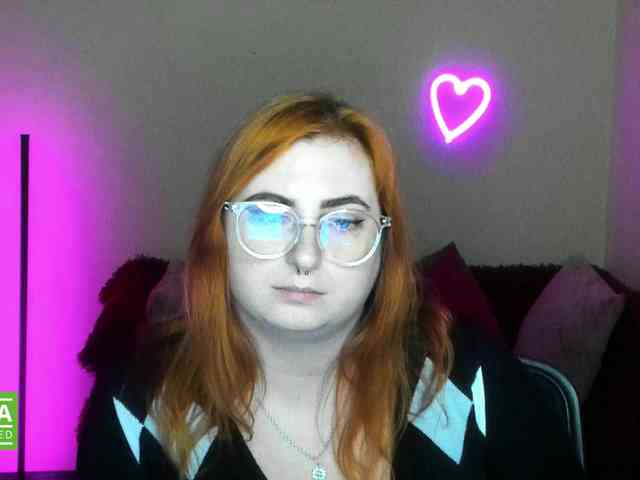 Aliciaredluv webcam