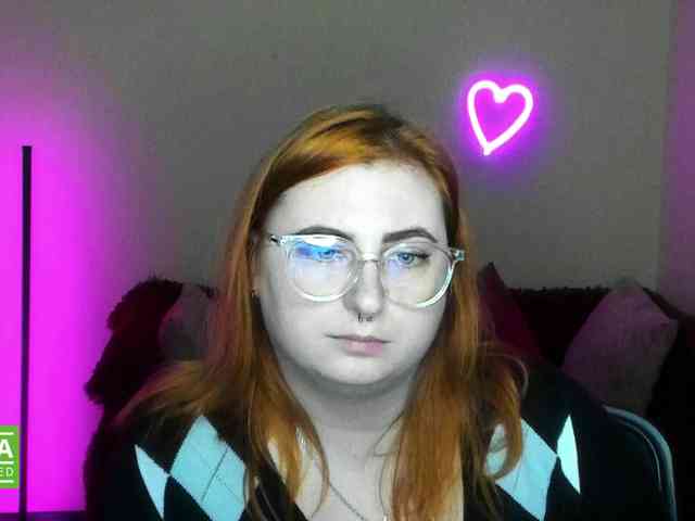 Aliciaredluv webcam