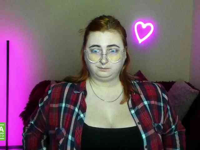 Aliciaredluv webcam