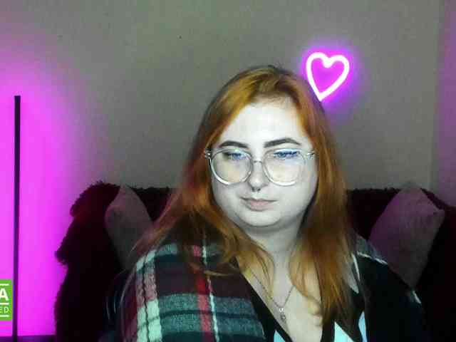 Aliciaredluv webcam