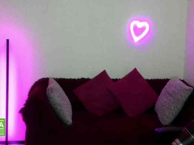 Aliciaredluv webcam