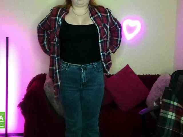 Aliciaredluv webcam