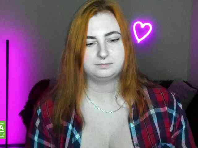 Aliciaredluv webcam