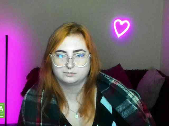 Aliciaredluv webcam