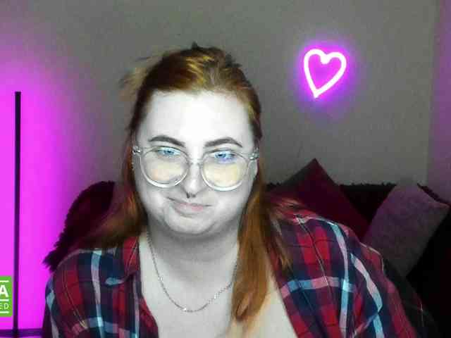 Aliciaredluv webcam